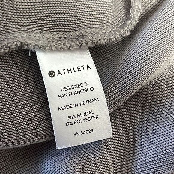 NWOT Athleta Serenity Criss Cross Sweatshirt - Picture 9 of 9